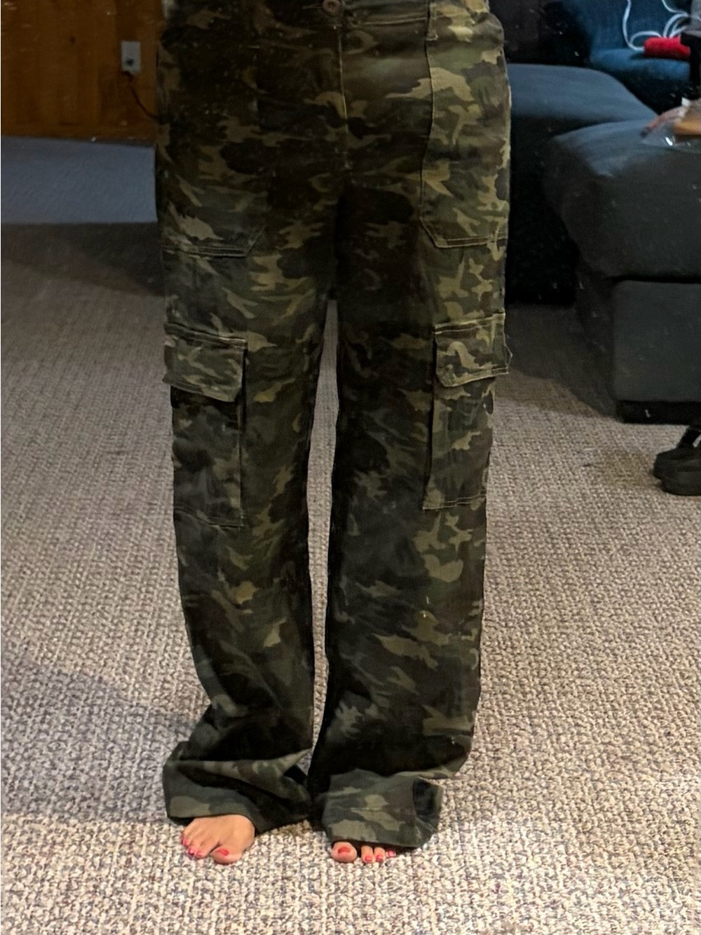 White Birch boutique brand Women’s Camo Straight-Leg Cargo Pants - Size Medium